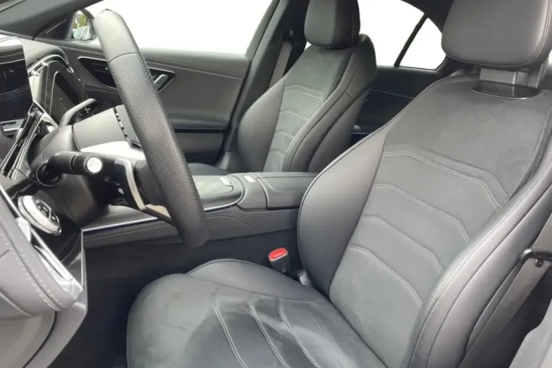 Mercedes-Benz E 220 (Clasa E) din 2024 cu 9.712 km - oferta MER187967 - foto 5