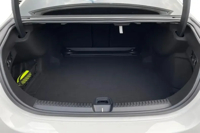 Mercedes-Benz E 220 (Clasa E) din 2024 cu 9.712 km - oferta MER187967 - foto 12