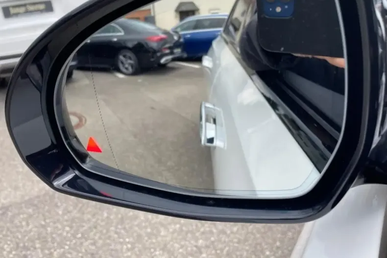 Mercedes-Benz E 220 (Clasa E) din 2024 cu 9.712 km - oferta MER187967 - foto 16