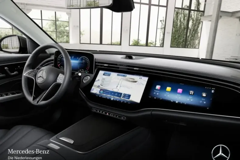 Mercedes-Benz E 300 (Clasa E) din 2025 cu 4.545 km - oferta MER187970 - foto 1