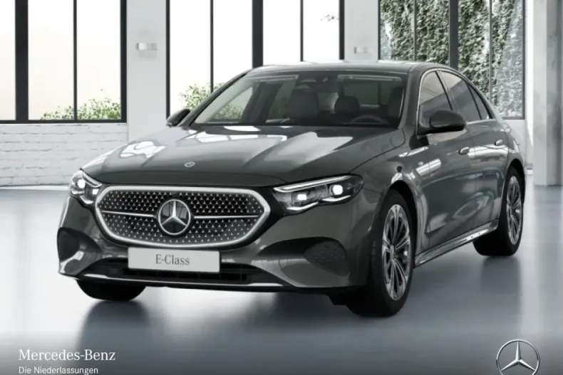 Mercedes-Benz E 300 (Clasa E) din 2025 cu 4.545 km - oferta MER187970 - foto 2