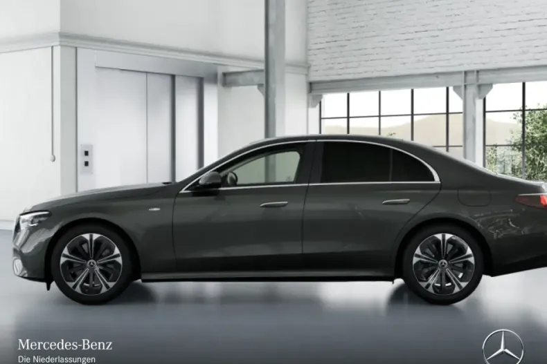 Mercedes-Benz E 300 (Clasa E) din 2025 cu 4.545 km - oferta MER187970 - foto 5