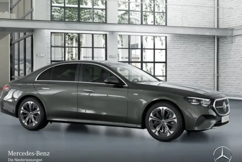 Mercedes-Benz E 300 (Clasa E) din 2025 cu 4.545 km - oferta MER187970 - foto 13