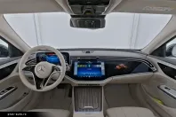 Mercedes-Benz E 300 (Clasa E) din 2024 cu 13.656 km - oferta MER187971 - foto 1