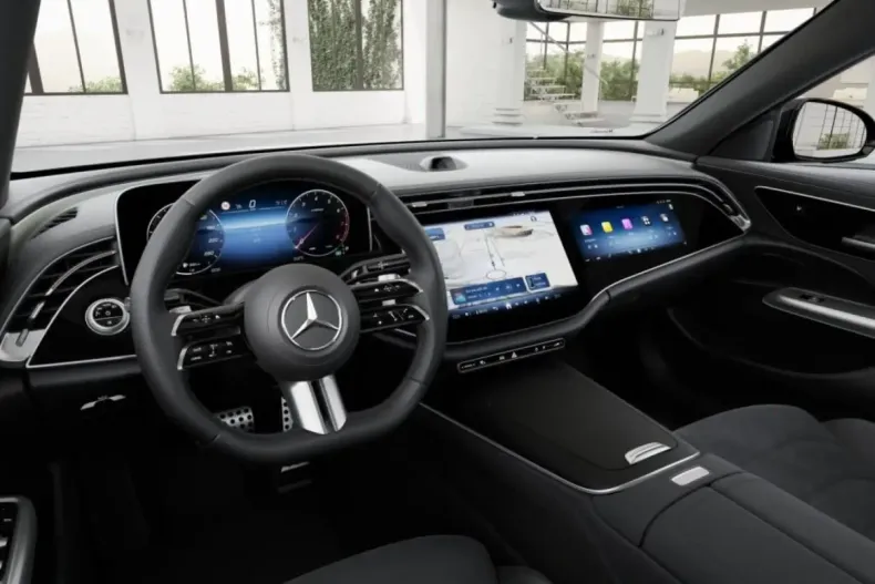 Mercedes-Benz E 200 (Clasa E) din 2024 cu 20.717 km - oferta MER187972 - foto 1