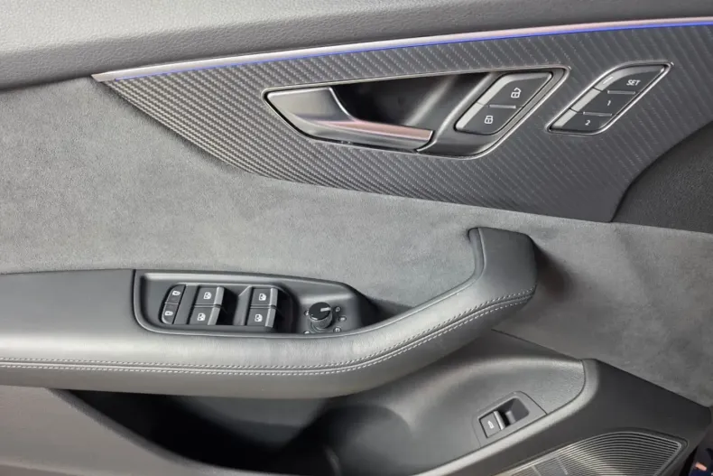 Audi RSQ8 din 2024 cu 22.292 km - oferta AUD187978 - foto 9