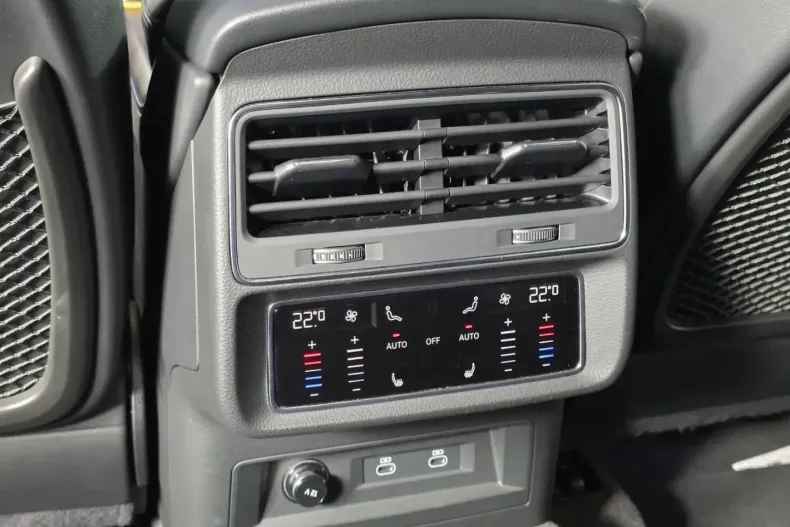 Audi RSQ8 din 2024 cu 22.292 km - oferta AUD187978 - foto 40