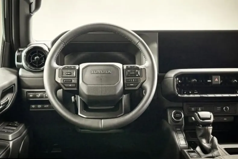 Toyota Land Cruiser din 2025 cu 2.000 km - oferta TOY187981 - foto 4