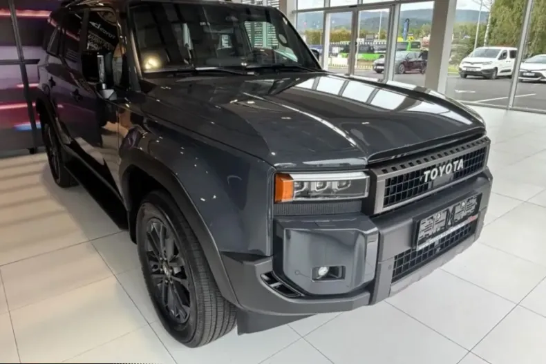 Toyota Land Cruiser din 2025 cu 2.000 km - oferta TOY187981 - foto 5