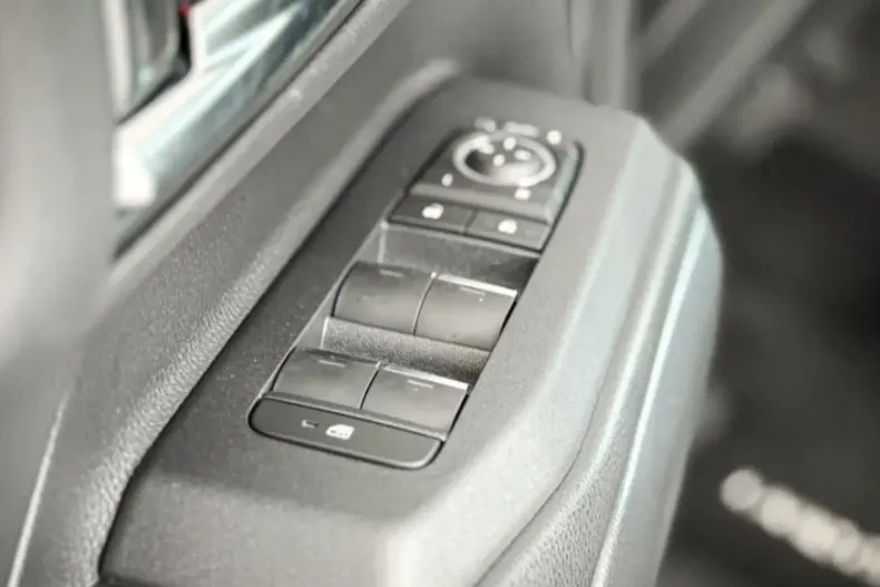 Toyota Land Cruiser din 2025 cu 2.000 km - oferta TOY187981 - foto 11