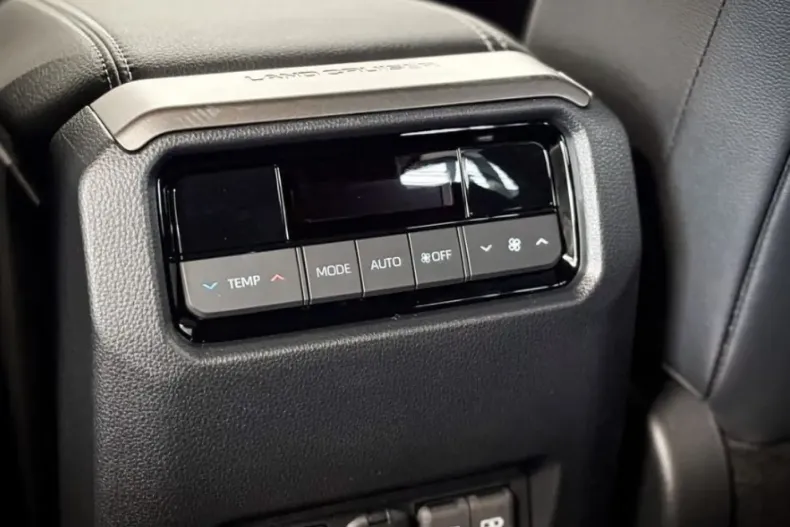 Toyota Land Cruiser din 2025 cu 2.000 km - oferta TOY187981 - foto 16