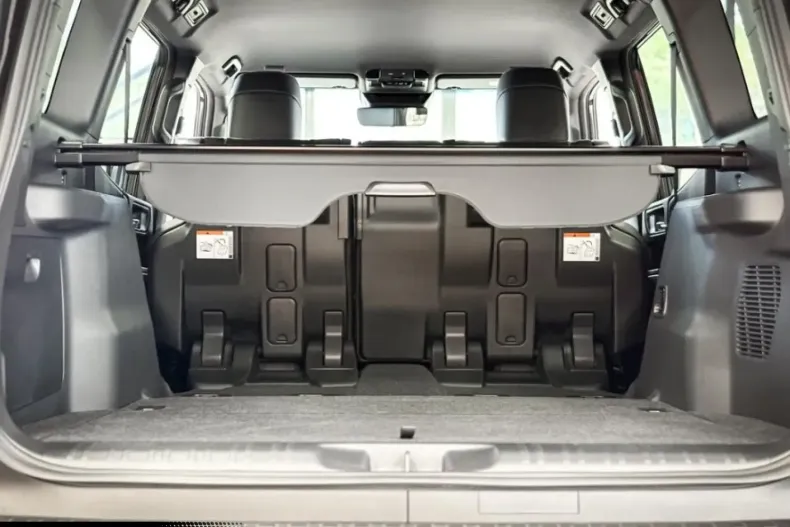 Toyota Land Cruiser din 2025 cu 2.000 km - oferta TOY187981 - foto 20