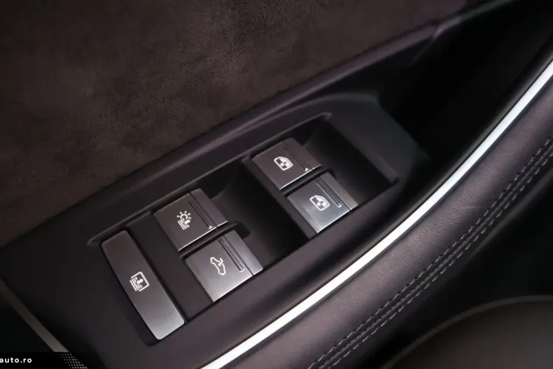 Audi A8 din 2022 cu 80.679 km - oferta AUD187982 - foto 34