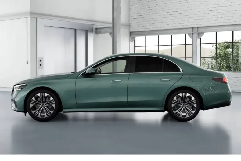 Mercedes-Benz E 300 (Clasa E) din 2024 cu 6.611 km - oferta MER187985 - foto 4