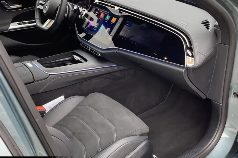 Mercedes-Benz E 200 (Clasa E) din 2024 cu 11.841 km - oferta MER187986 - foto 14