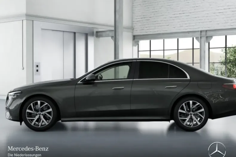 Mercedes-Benz E 300 (Clasa E) din 2024 cu 12.280 km - oferta MER187988 - foto 4