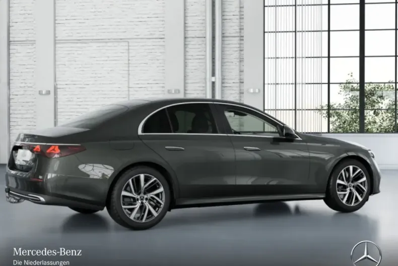 Mercedes-Benz E 300 (Clasa E) din 2024 cu 12.280 km - oferta MER187988 - foto 14