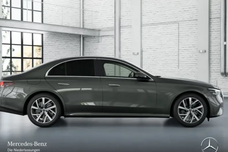 Mercedes-Benz E 300 (Clasa E) din 2024 cu 12.280 km - oferta MER187988 - foto 16