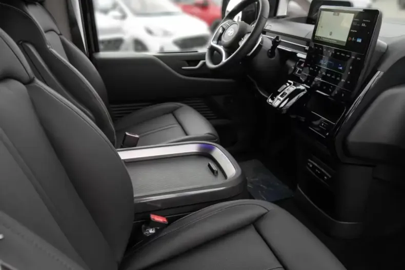 Hyundai STARIA din 2025 cu 10 km - oferta HYU187990 - foto 4