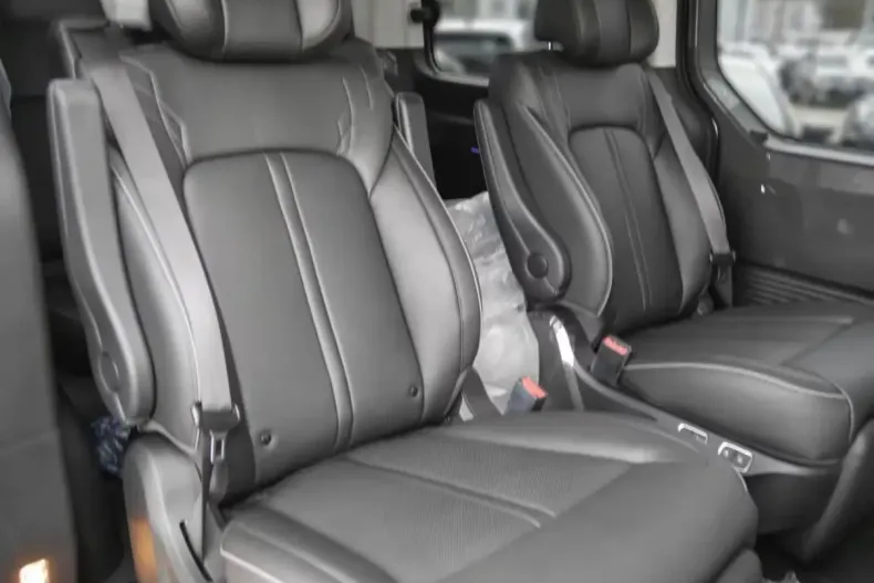 Hyundai STARIA din 2025 cu 10 km - oferta HYU187990 - foto 6