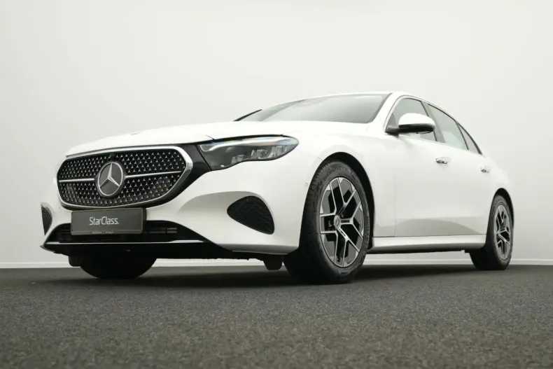 Mercedes-Benz E 200 (Clasa E) din 2024 cu 13.581 km - oferta MER187991 - foto 8