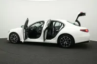 Mercedes-Benz E 200 (Clasa E) din 2024 cu 13.581 km - oferta MER187991 - foto 14