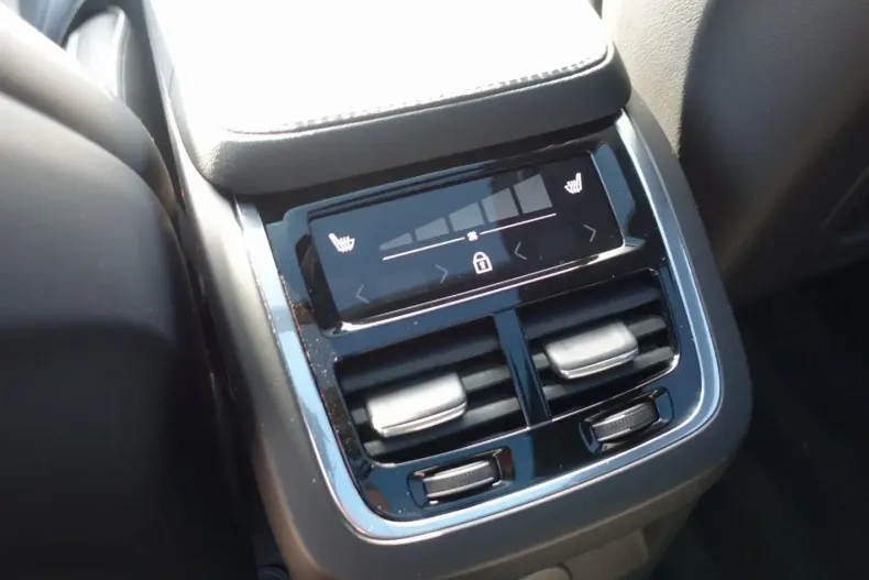 Volvo XC90 din 2024 cu 26.100 km - oferta VOL188001 - foto 19