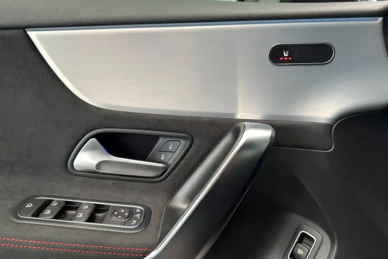 Mercedes-Benz A 35 AMG (Clasa A) din 2024 cu 21.415 km - oferta MER188006 - foto 12