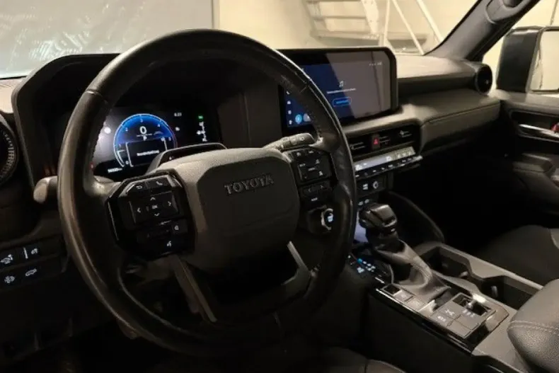 Toyota Land Cruiser din 2025 cu 56.000 km - oferta TOY188040 - foto 8