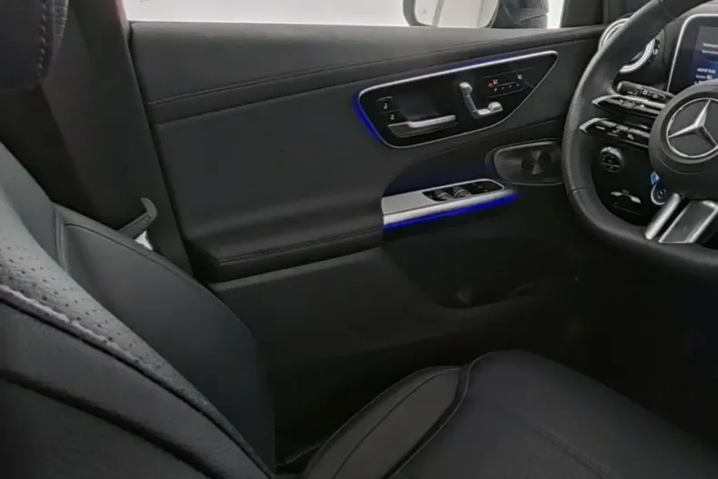 Mercedes-Benz GLC 300 (Clasa GLC) din 2024 cu 45.900 km - oferta MER188046 - foto 8