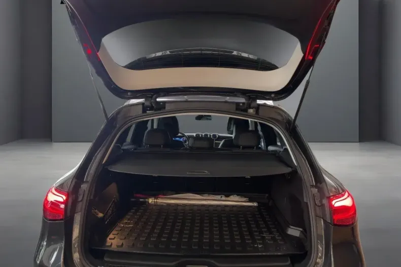 Mercedes-Benz GLC 300 (Clasa GLC) din 2024 cu 23.000 km - oferta MER188053 - foto 5