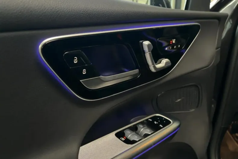 Mercedes-Benz GLC 300 (Clasa GLC) din 2024 cu 23.000 km - oferta MER188053 - foto 12