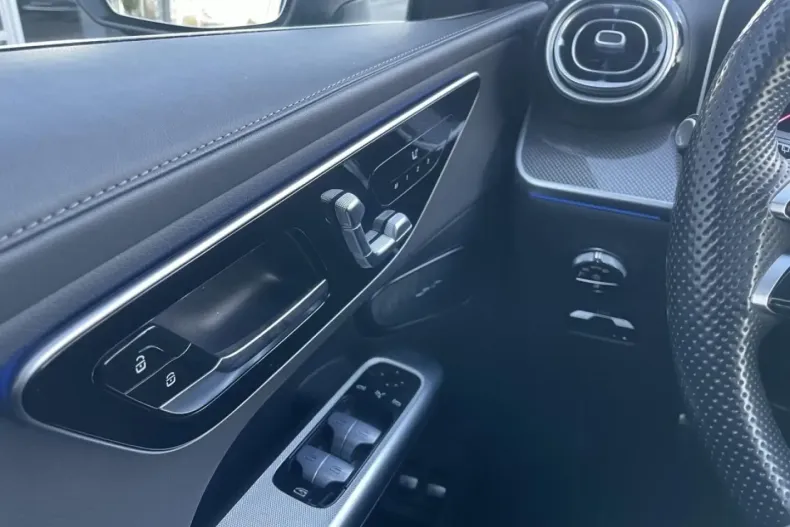 Mercedes-Benz GLC 300 (Clasa GLC) din 2024 cu 58.700 km - oferta MER188056 - foto 17