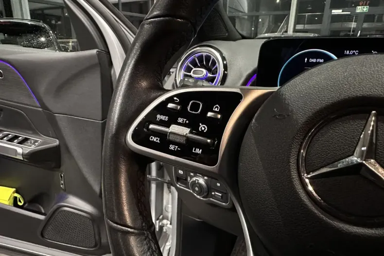 Mercedes-Benz GLB 200 (Clasa GLB) din 2021 cu 59.990 km - oferta MER188057 - foto 35