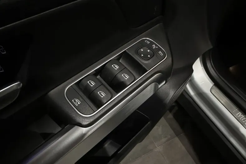 Mercedes-Benz GLB 200 (Clasa GLB) din 2021 cu 59.990 km - oferta MER188057 - foto 40