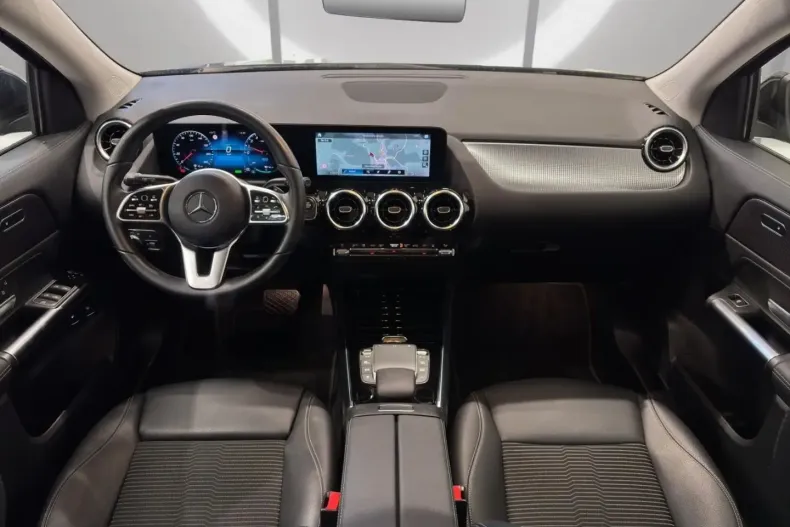 Mercedes-Benz GLA 250 (Clasa GLA) din 2022 cu 42.653 km - oferta MER188064 - foto 8