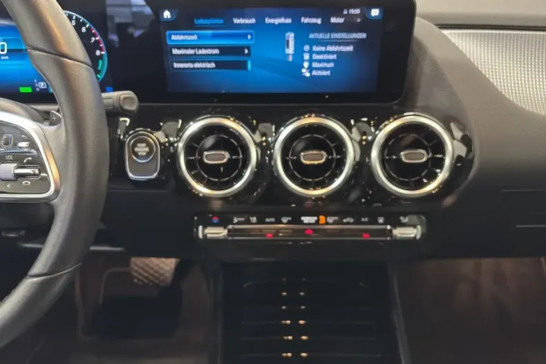 Mercedes-Benz GLA 250 (Clasa GLA) din 2022 cu 42.653 km - oferta MER188064 - foto 10