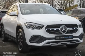 Mercedes-Benz GLA 250 din 2022 - oferta MER188066