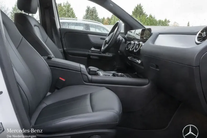 Mercedes-Benz GLA 250 (Clasa GLA) din 2022 cu 52.677 km - oferta MER188066 - foto 5