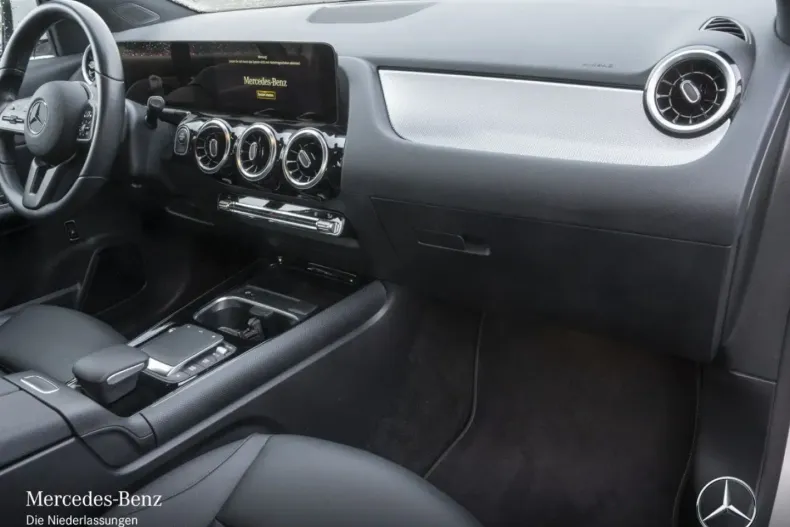 Mercedes-Benz GLA 250 (Clasa GLA) din 2022 cu 52.677 km - oferta MER188066 - foto 6