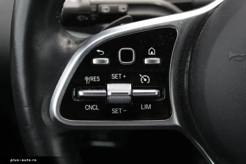 Mercedes-Benz GLA 250 (Clasa GLA) din 2022 cu 83.737 km - oferta MER188068 - foto 9