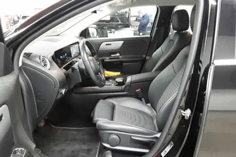 Mercedes-Benz GLA 250 (Clasa GLA) din 2022 cu 70.333 km - oferta MER188070 - foto 3