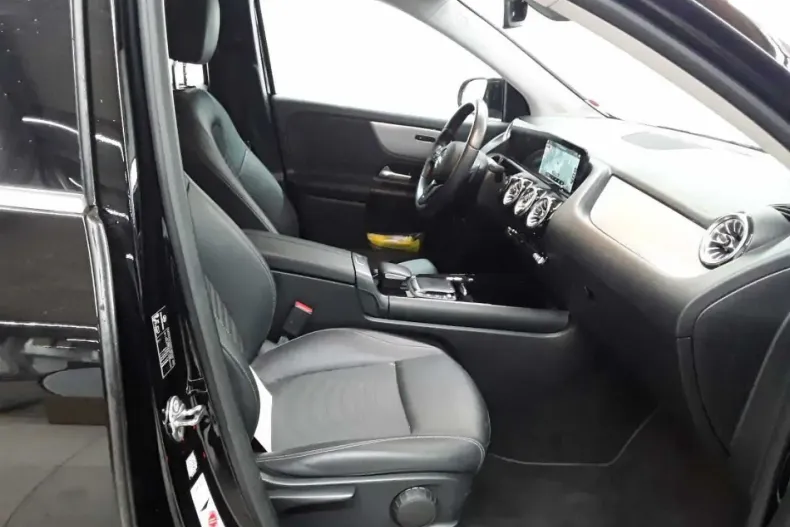 Mercedes-Benz GLA 250 (Clasa GLA) din 2022 cu 70.333 km - oferta MER188070 - foto 10