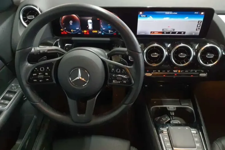 Mercedes-Benz GLA 250 (Clasa GLA) din 2022 cu 40.694 km - oferta MER188071 - foto 5