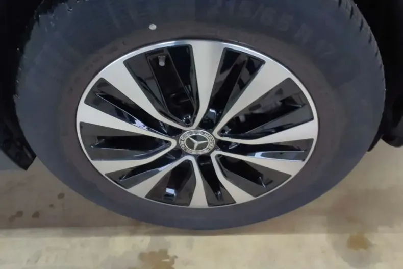 Mercedes-Benz GLA 250 (Clasa GLA) din 2022 cu 40.694 km - oferta MER188071 - foto 9