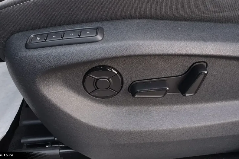 Skoda Kodiaq din 2025 cu 13.661 km - oferta SKO188093 - foto 16