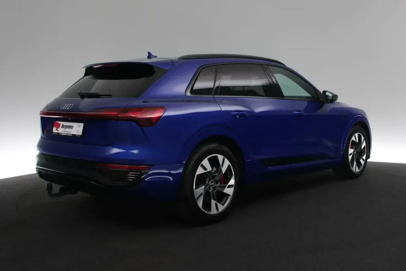 Audi Q8 e-tron din 2023 cu 51.202 km - oferta AUD188101 - foto 3