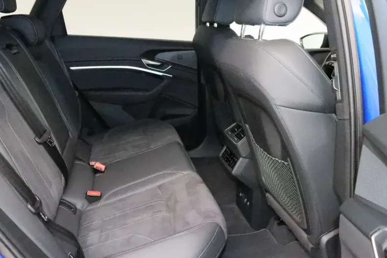 Audi Q8 e-tron din 2023 cu 51.202 km - oferta AUD188101 - foto 7