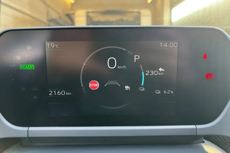 Toyota bZ4X din 2024 cu 2.310 km - oferta TOY188103 - foto 12