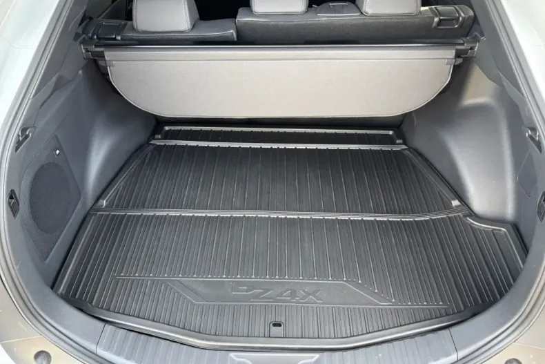 Toyota bZ4X din 2024 cu 2.310 km - oferta TOY188103 - foto 15